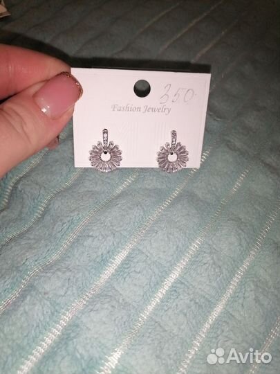 Серьги гвоздики