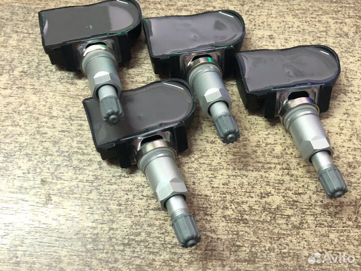 Датчик давления в шинах Mazda BHB637140