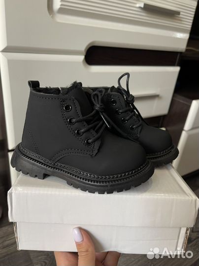 Ботинки детские новые