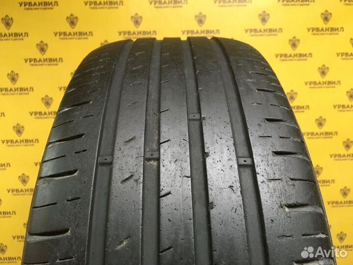 Kumho Ecsta HS51 215/60 R16 95V