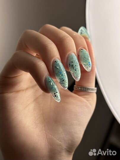 Маникюр педикюр