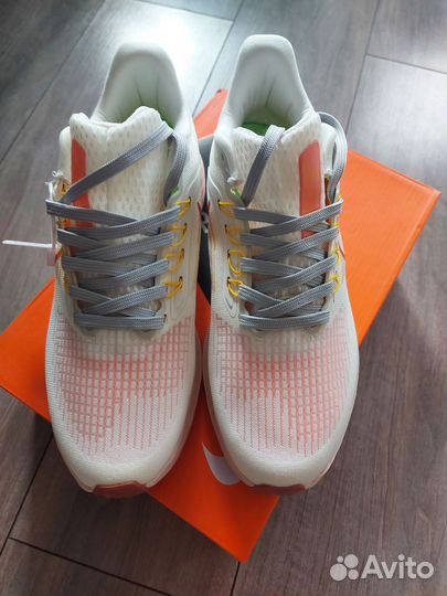 Новые кроссовки Nike 41 размер