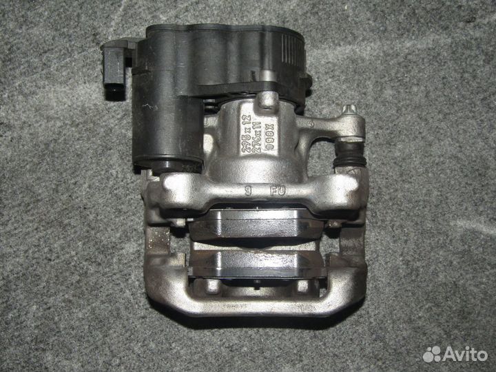 Тормозной суппорт задний правый Мерседес 118