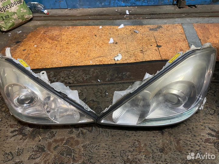 Фары Toyota allion 240
