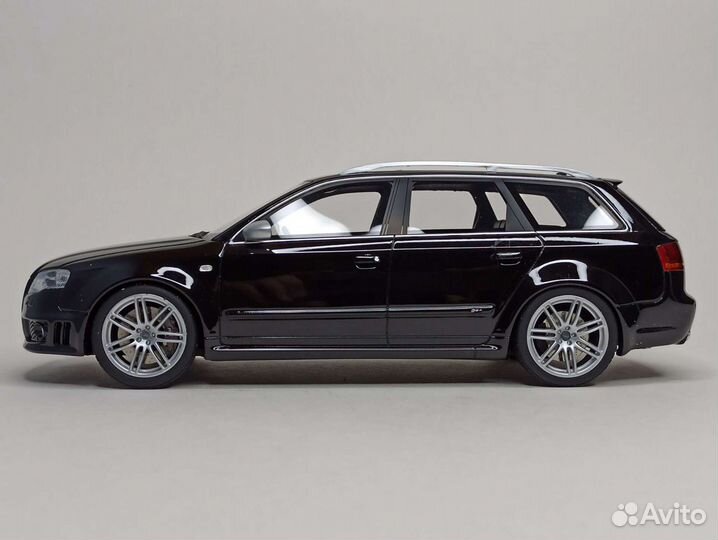 Audi RS4 Avant B7 Black 1:18 Otto Mobile