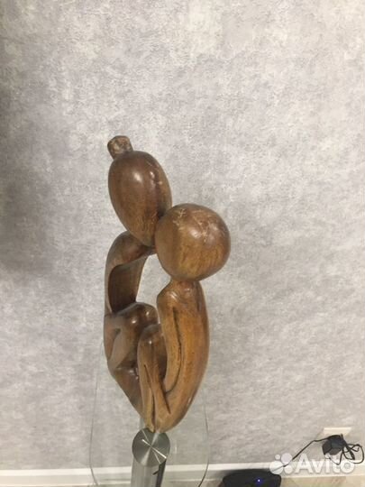 Скульптура влюбленные