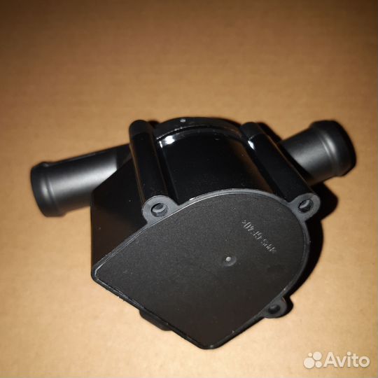 Насос водяной LR039070