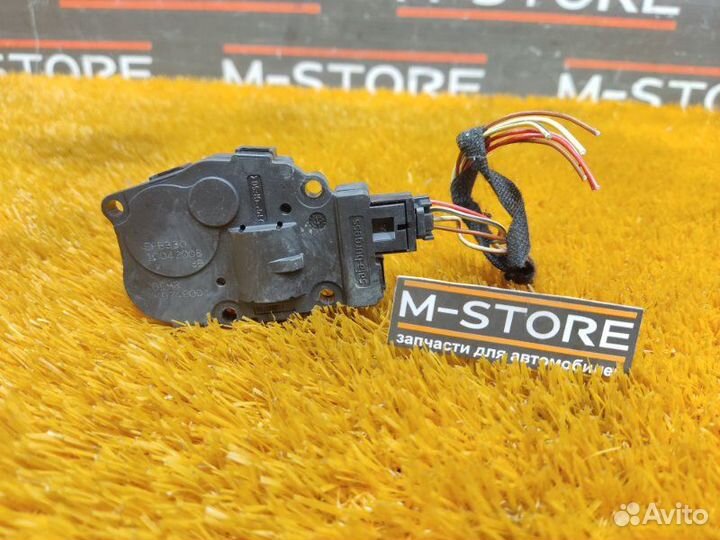 Привод заслонки отопителя Mercedes-Benz C-Class