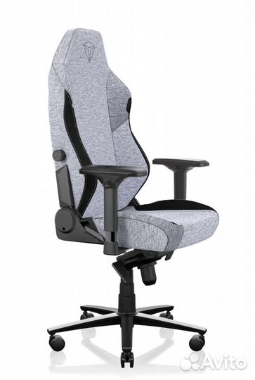 Игровое компьютерное кресло