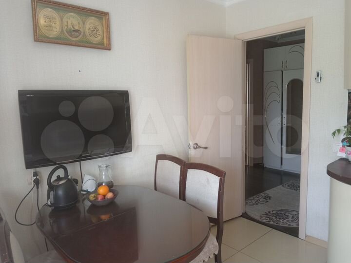 3-к. квартира, 57,6 м², 1/10 эт.