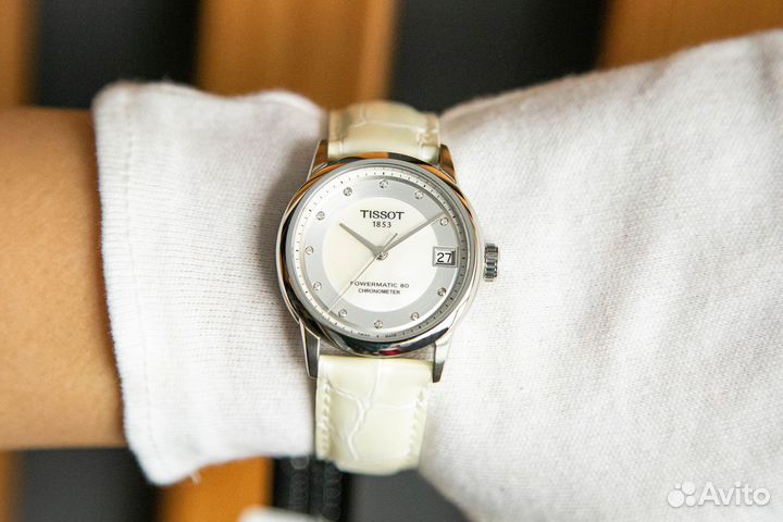 Женские Tissot Luxury Auto C.O.S.C (11 брил.)