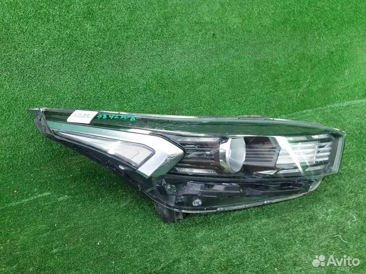 Фара правая Kia Cerato