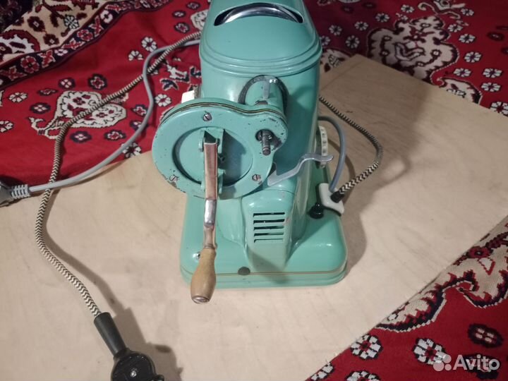 Швейная машина Тула модель 1 но без челнока