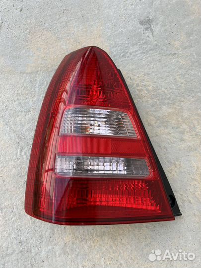 Фонарь задний левый Forester sg5