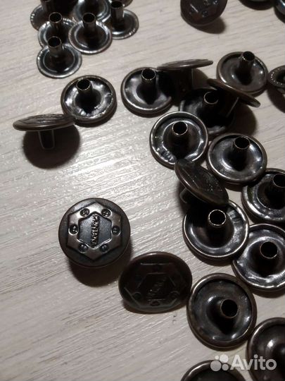 Кнопки для одежды