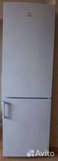 Холодильник бу Indesit