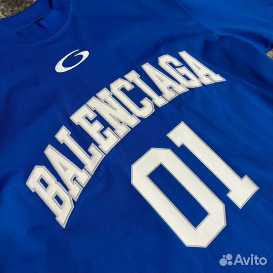 Футболка Balenciaga