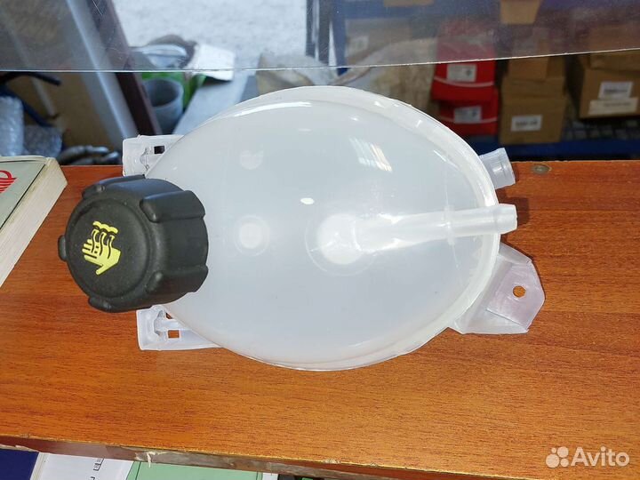 Расширительный бачок 217104354R Рено Логан 2