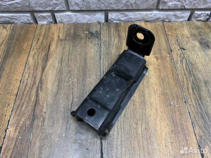 Volkswagen Amarok Опора переднего редуктора