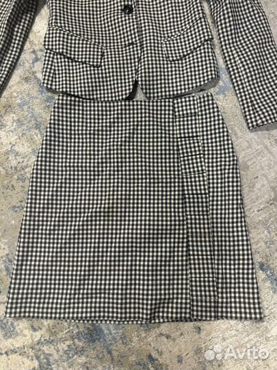 Пиджак с юбкой xs