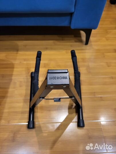 Стойка для гитары denn DGS002