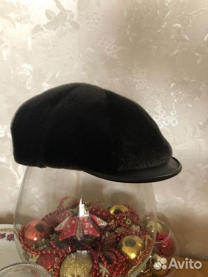 Продам зимнюю фуражку из нерпы