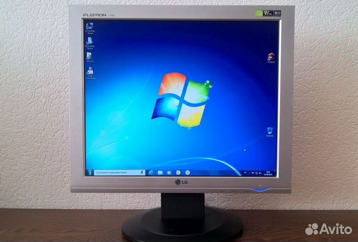 ЖК монитор LG 17 Дюймов. Доставка