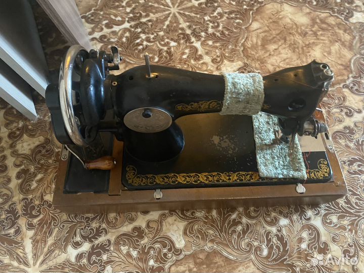 Швейная машина пмз им. Калинина с футляром/чехлом