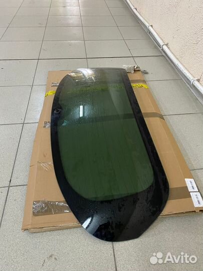 Стекло крышки Kia Sportage 4