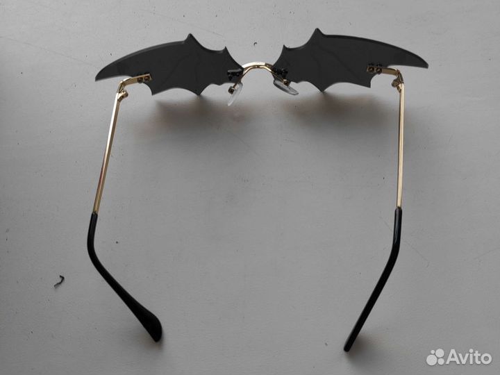 Солнцезащитные очки