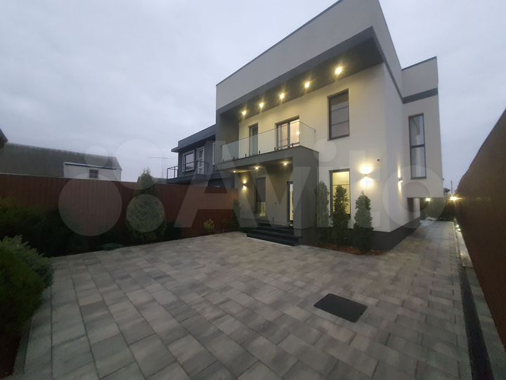 Дом 167 м² на участке 5,5 сот.