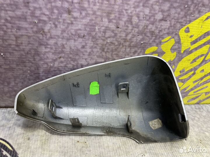 Накладка левого зеркала под повторитель Granta