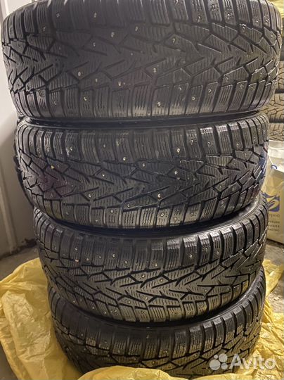 R17 Nokian Tyres Hakkapeliitta 8 SUV 215/60, PCD 5x112 DIA 57