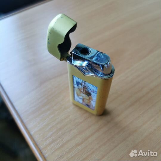 Винтажная газовая зажигалка (металлическая)