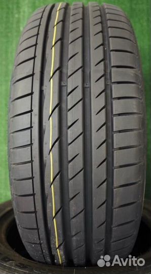 Nexen N Fera RU1 215/45 R17 91W