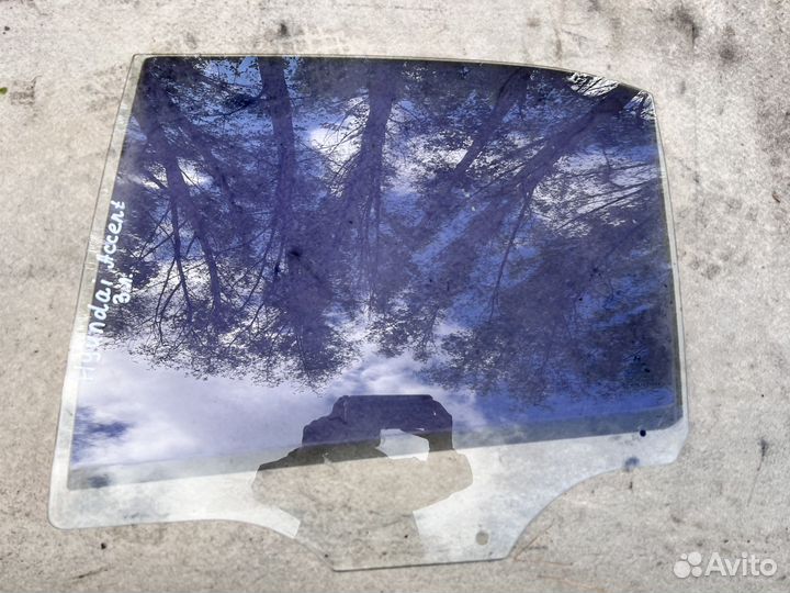 Стекло двери заднее левое Hyundai Accent