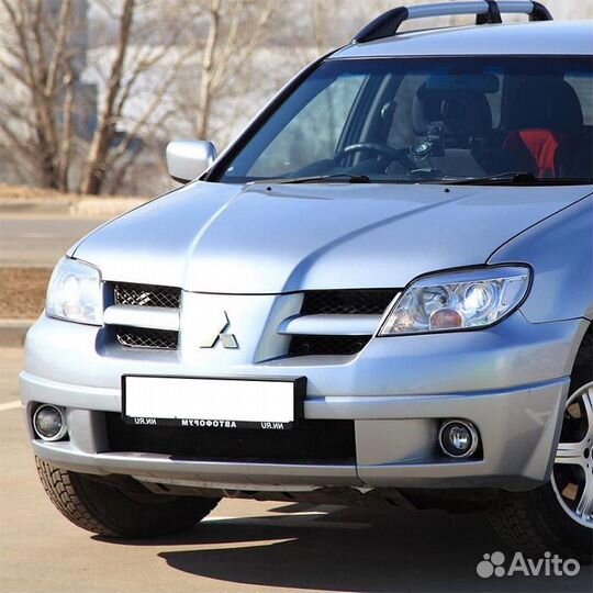 Бампер передний в цвет Mitsubishi Outlander 1