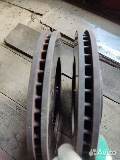 Передние тормозн диски brembo Galant 9, Outlander