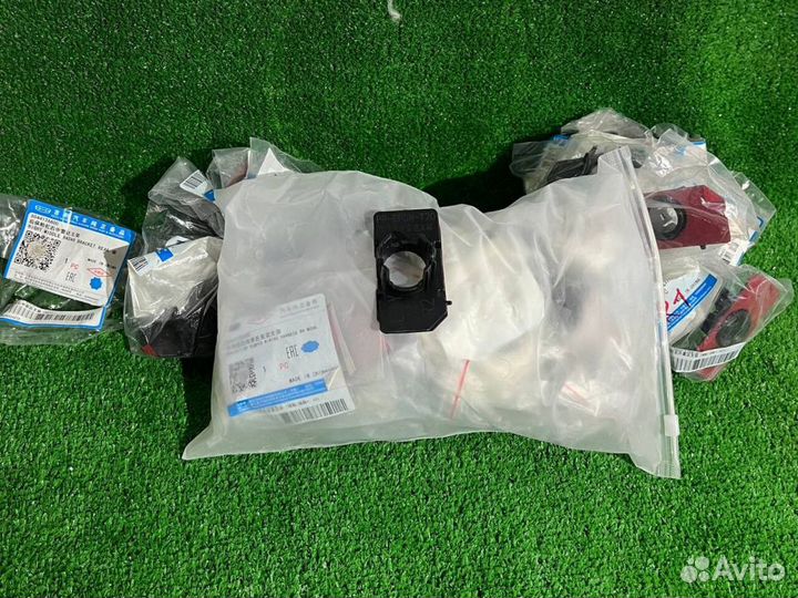 Кронштейн парковочного радара Geely Monjaro