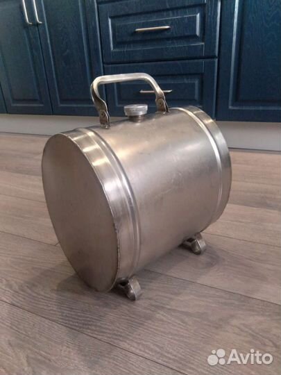 Канистра из нержавеющей пищевой стали объемом 20 л