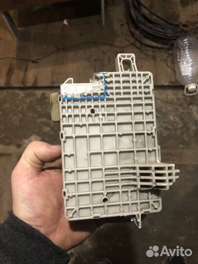 Блок предохранителей салона mazda 6gg