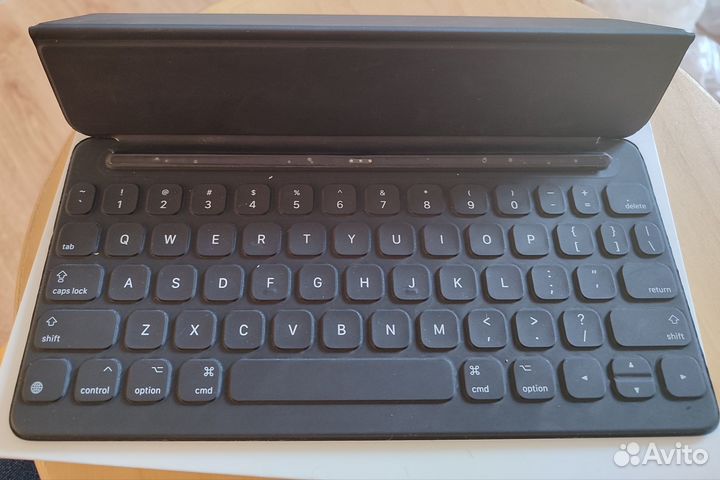 Apple SMART keyboard