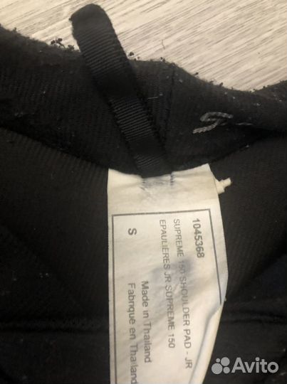 Нагрудник хоккейный bauer supreme 150, размер S