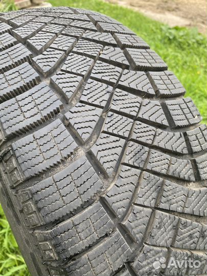 Pirelli Ice Zero FR 215/60 R16 99H