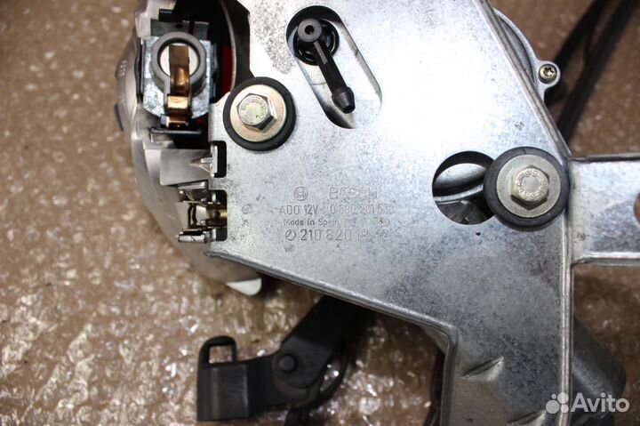 Задний стеклоочиститель Mercedes E-Class S210