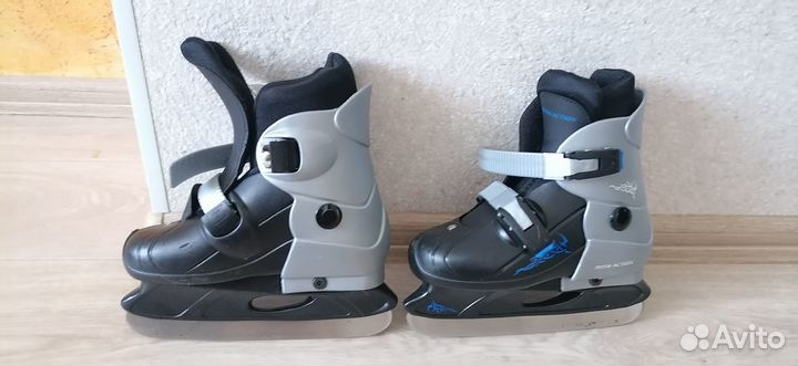 Коньки раздвижные и лыжные ботинки