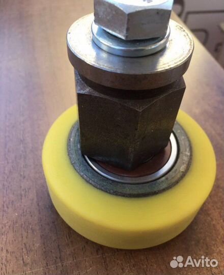 Ролики на подшипниках