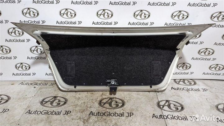 Крышка багажника Toyota Premio
