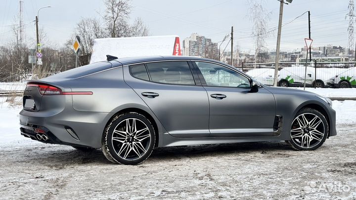 Kia Stinger 2.0 AT, 2021, 107 000 км