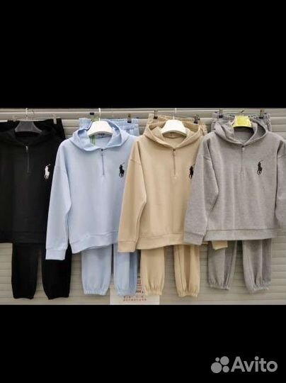 Спортивный костюм женский